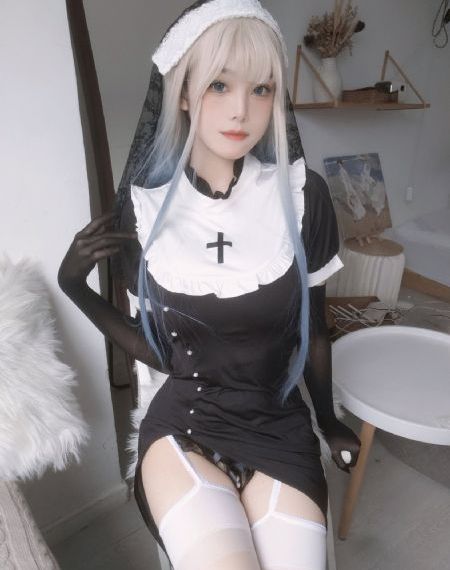 宝贝不带套套好不好h_十万网红美女美酱